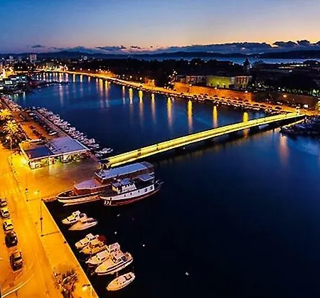 Natalie アパート